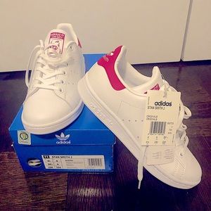 NIB Adidas Stan Smith Women’s / Youth Sneakers